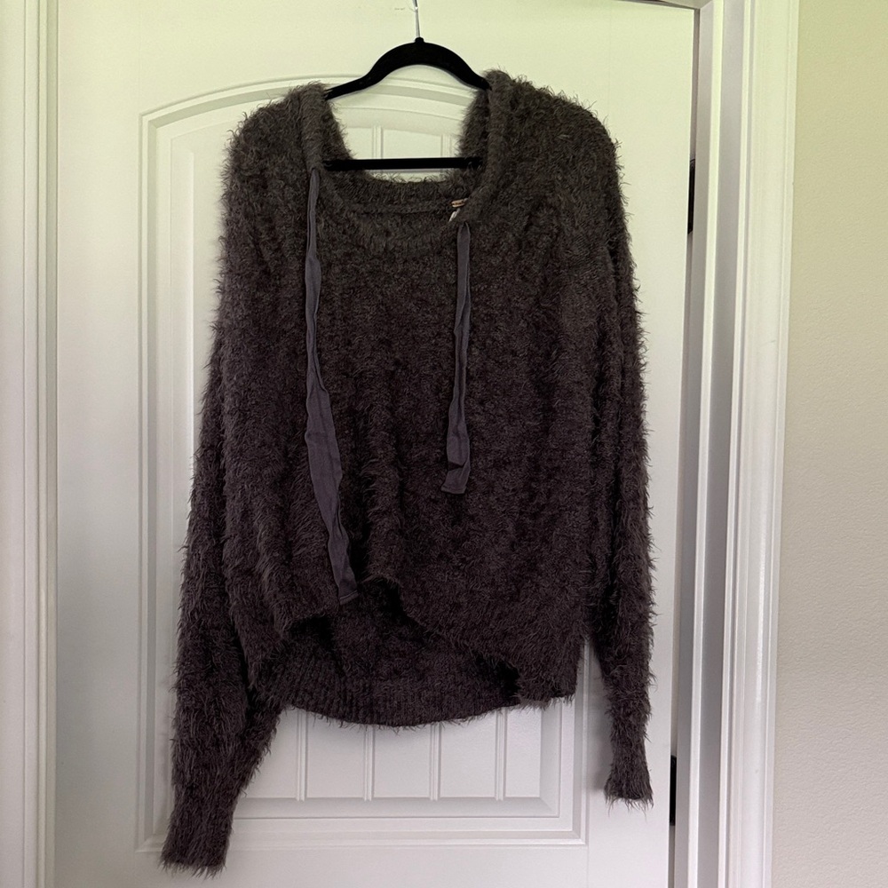 Never worn Free People Fuzzy Charcoal Pull Over Sweater